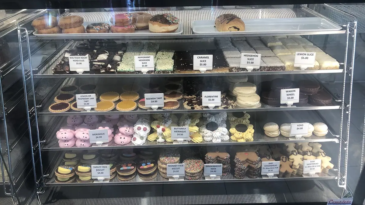 Greggs Bakeries – bakery in Southfields, London